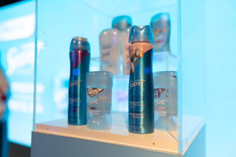 Secret llega a Chile con su avanzada tecnología en antitranspirantes desarrollados especialmente para mujeres
