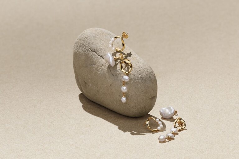 Pandora lanza su nueva colección, PANDORA ESSENCE