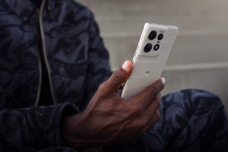 #HelloCyber: renueva tu smartphone con los mejores descuentos de Motorola  