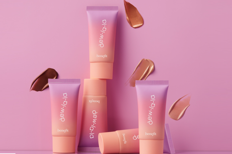 En sus marcas, listos ¡GLOW!: Conoce Dew-La-La, el NUEVO iluminador líquido de Benefit
