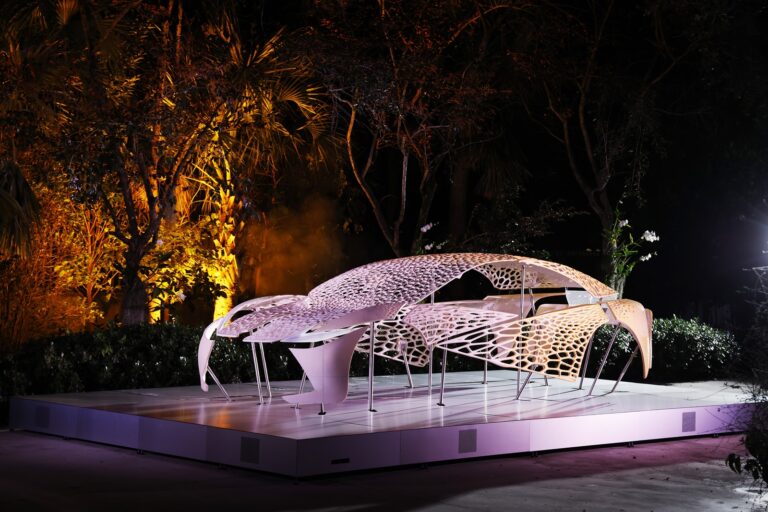 Lexus participó en el Miami Design Week con una instalación en colaboración con Crafting Plastics