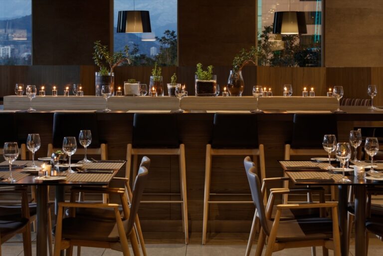 Día del Bartender: Hotel Courtyard Santiago Las Condes celebra con propuesta sustentable de coctelería