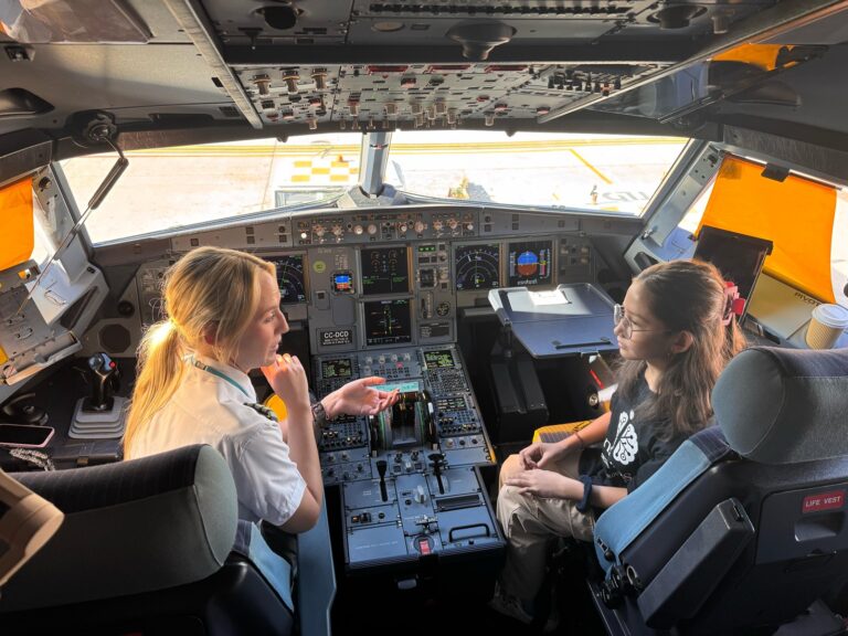 SKY operó vuelo 100% tripulado por mujeres en conmemoración al Día Internacional de la Mujer