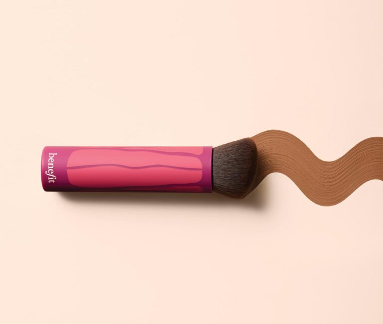 Hoola Wave: El nuevo bálsamo bronceador en crema de Benefit llega a Chile