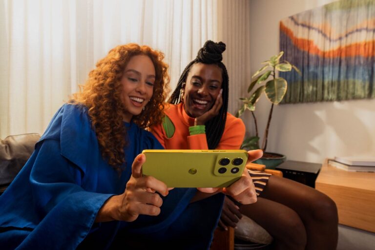 Motorola anuncia los nuevos moto g86 power 5G y moto g56 5G con enormes baterías, durabilidad extrema y sistemas de cámara impulsados por moto ai