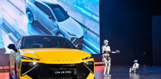 Robots, IA y electrificación: la movilidad del futuro está en la Cumbre de OMODA | JAECOO 2025