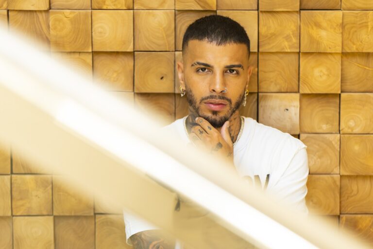 ¡Rauw Alejandro agota la preventa!