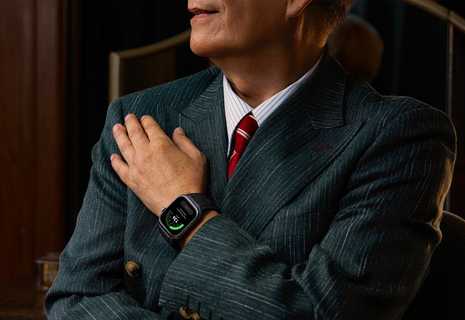 ¿Cómo puede el smartwatch HUAWEI WATCH D2 salvar la vida de una persona con hipertensión?