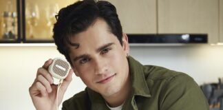 Sleve y Nico Ruiz unen fuerzas para redefinir la experiencia sonora: parlantes que conectan música, emoción y presencia