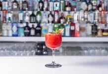 Desde el piso 17, Luna Bar prende la escena con los cócteles más pedidos del momento