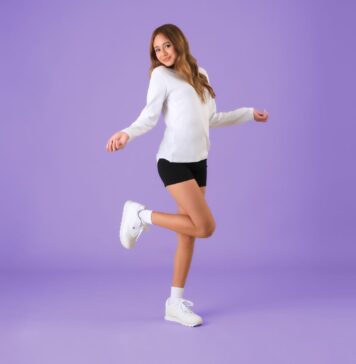 ¿Cuál es la nueva prenda esencial de las escolares para volver a clases?