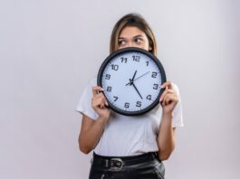 Cambio de hora: claves para enfrentar mejor el impacto en el descanso